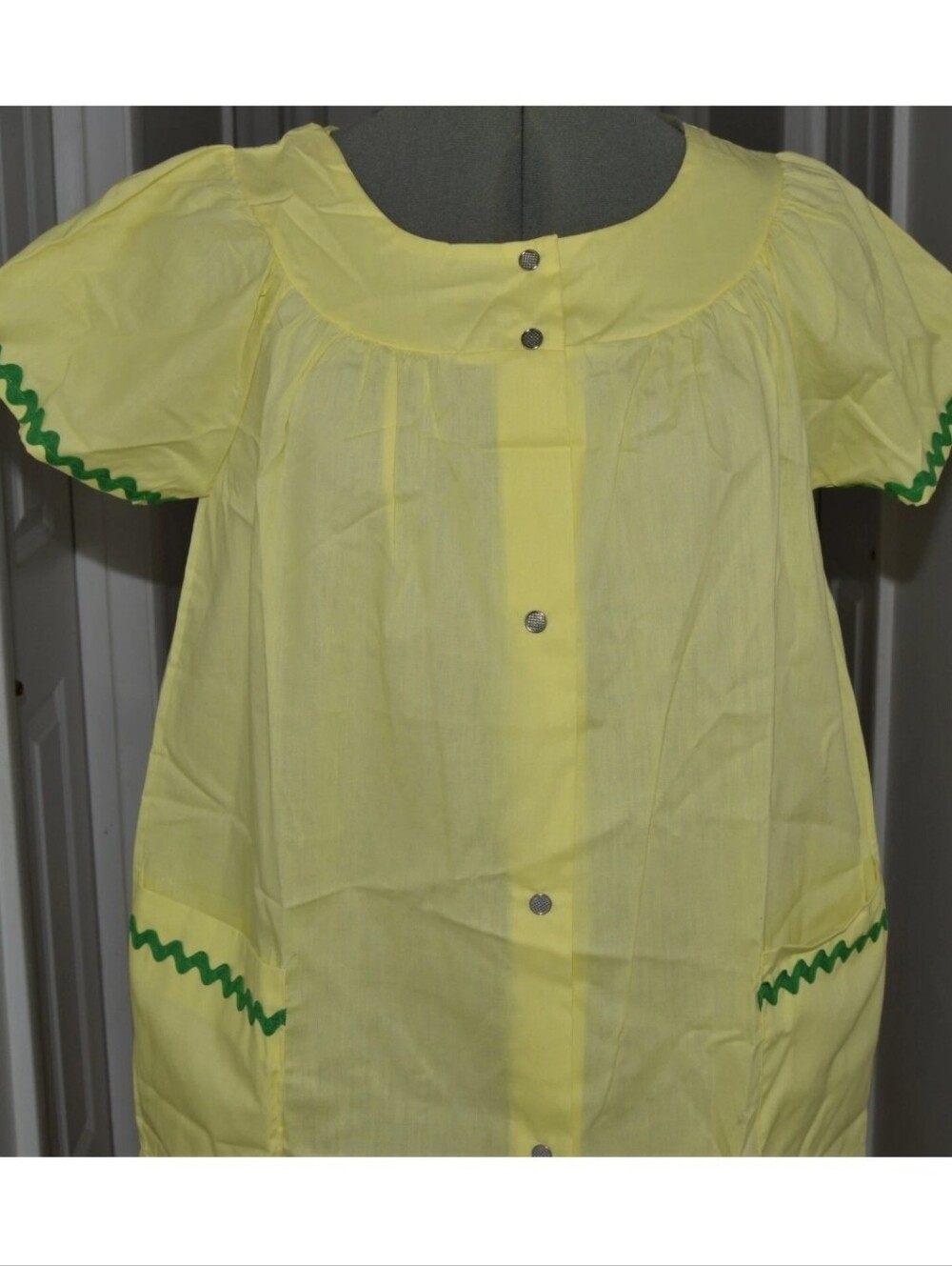 housecoat NEW VINTAGE Nightgown Snap duster Med M Womens Ladies USA